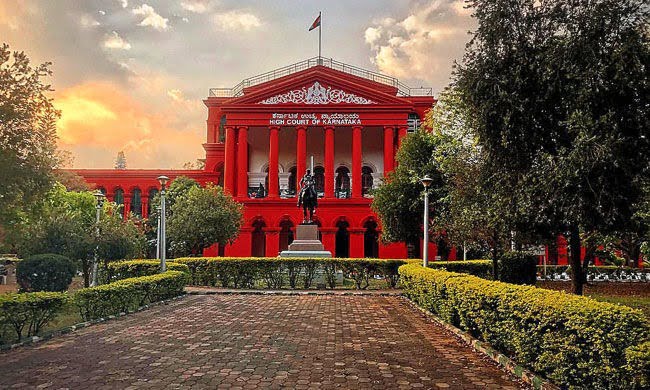 Hijab controversy- Lawyer tells Karnataka High Court – teachers are being threatened - News Aroma