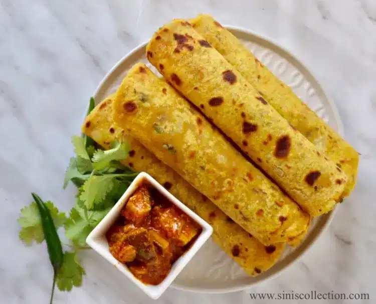 Have you ever eaten potato-gingal parathas! Do try this recipe