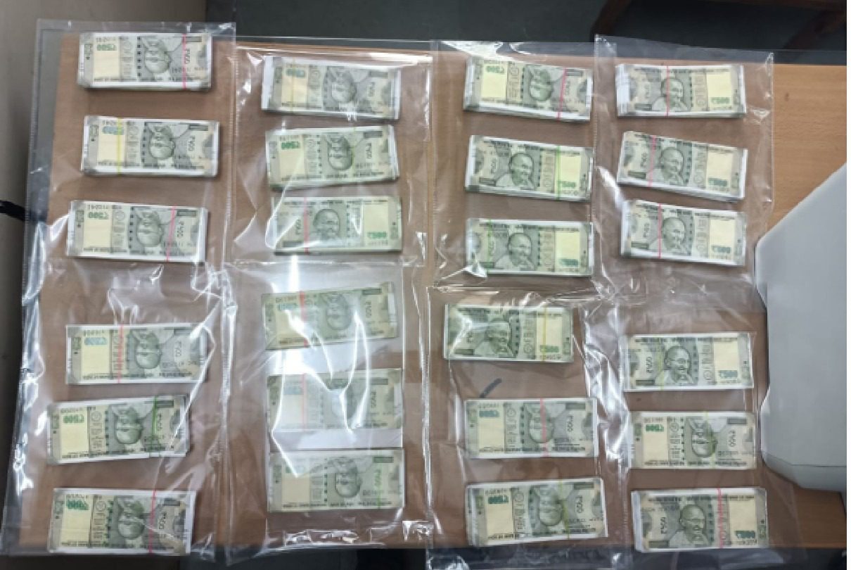 Fake Notes