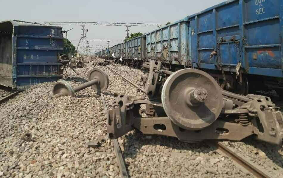 Kanpur Goods Train Derailed