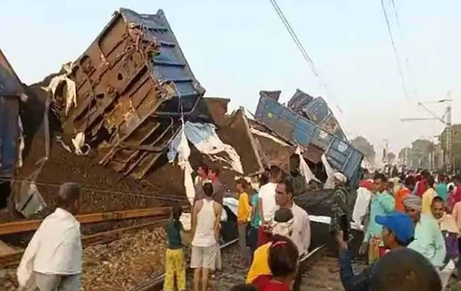 Koderma train accident