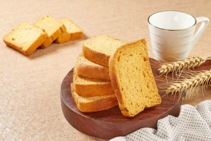 RUSK with Tea