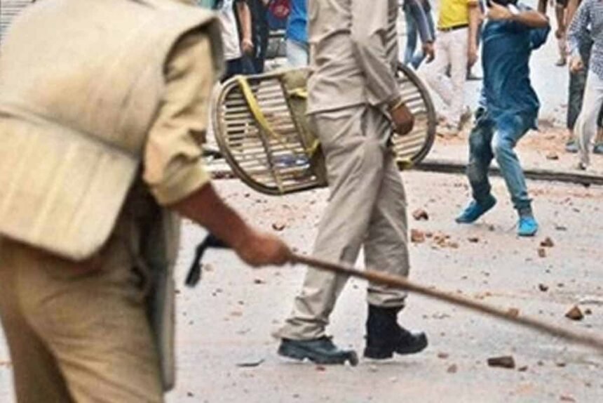 Assistant Municipal Commissioner of Palamu injured in stone pelting