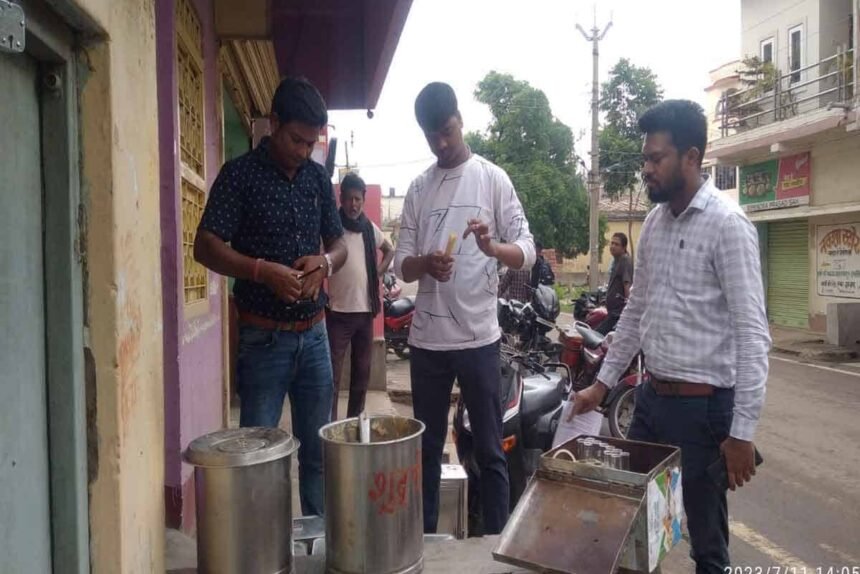 Dumka Fake desi ghee was being made from palm oil mini factory exposed