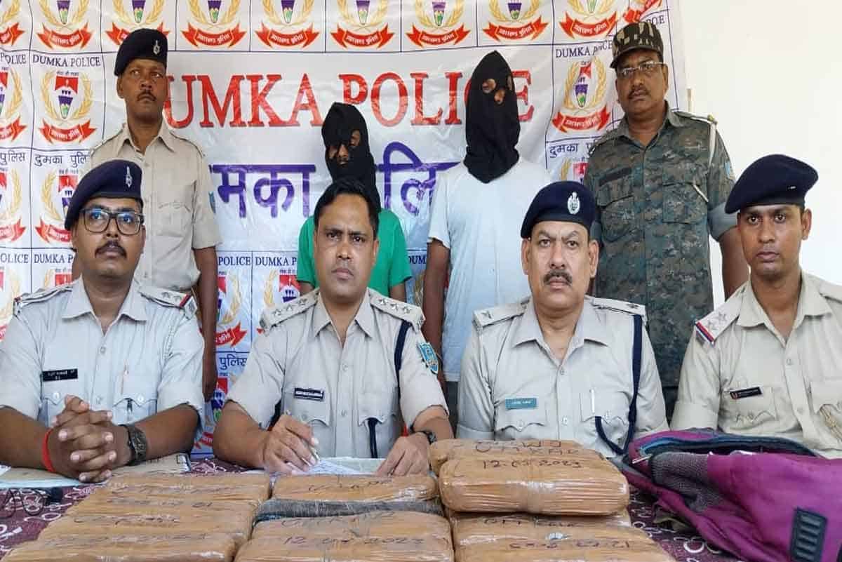 Dumka Nagar police station recovered nine kg of ganja