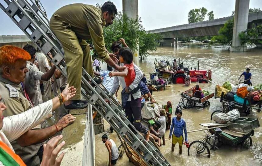 HM Amit Shah worried about the rising water level of Yamuna, discussed with LG VK Saxena