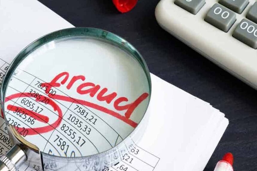 Jharkhand Dhanbad News Husband and wife created trap to get loan 65 women got trapped