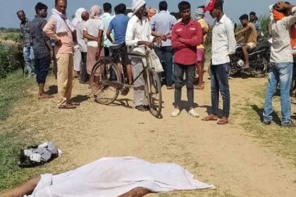 Palamu Dead body of youth found from canal , fear of murder