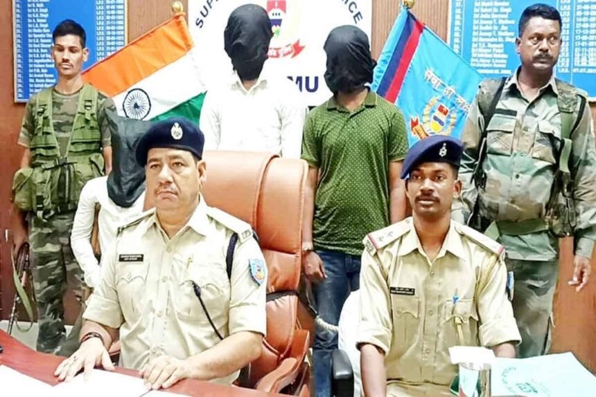Palamu Three criminals arrested for robbing a finance company employee