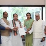 Raghubar Das submitted the report of the investigation of Patna lathicharge to JP Nadda