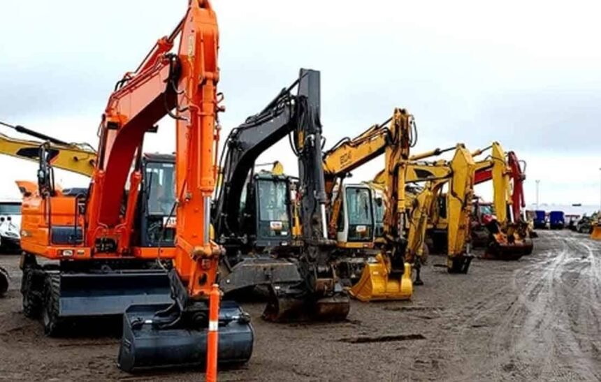 latehar-unknown-criminals-steal-poklen-machine