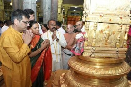 Amidst the controversy over Tirupati Balaji Laddu, CJI reached Tirupati temple, offered prayers and took prasad