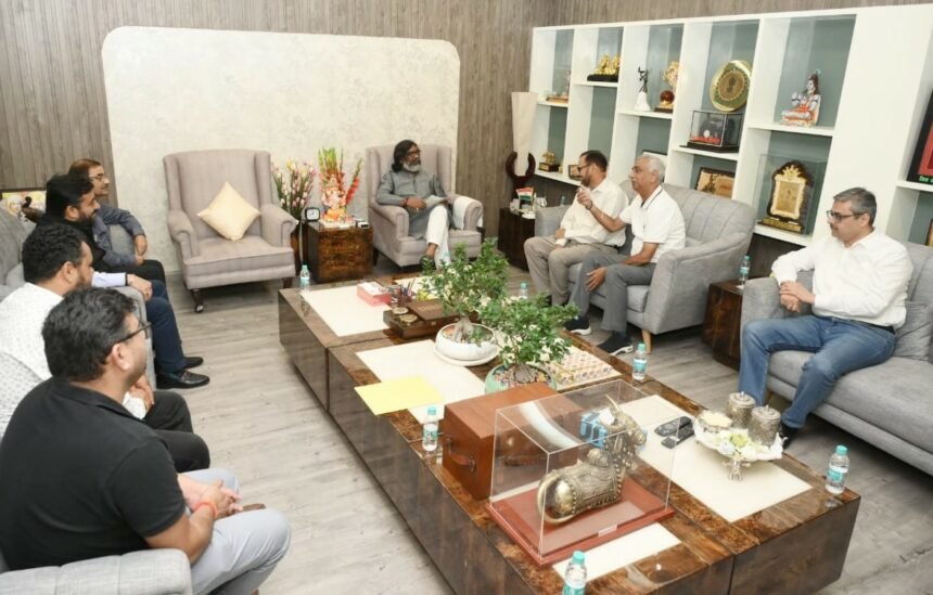 CM Hemant Soren met Punjabi Hindu community