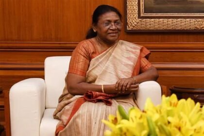 DRAUPADI MURMU security-personnel