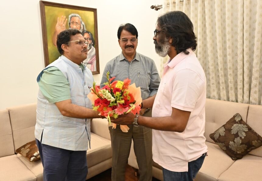 Dr. Abhijeet Kar Met Hemant Soren