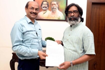 Former MP Ajay Maru met Hemant Soren