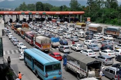In this way, the government is being cheated by collecting toll tax on highways in an incorrect manner…