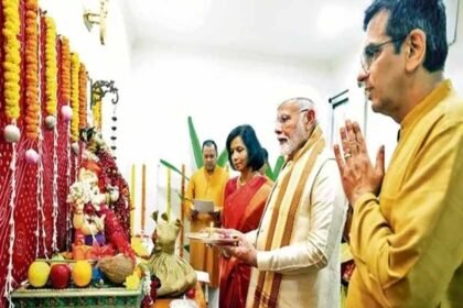 PM Modi At CJI House