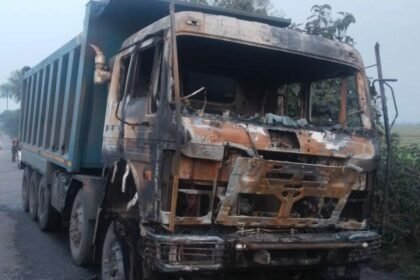 Before the arrival of PM, militants set fire to 5 Hiva in Hazaribagh