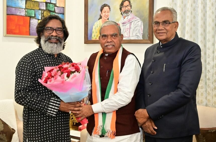Many MLAs Met Hemant Soren