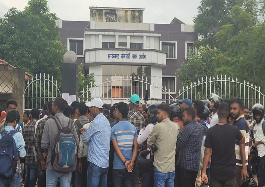 CGL EXAM PROTEST