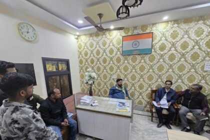 Hafizul-Hasan-Meeting-with-Officers