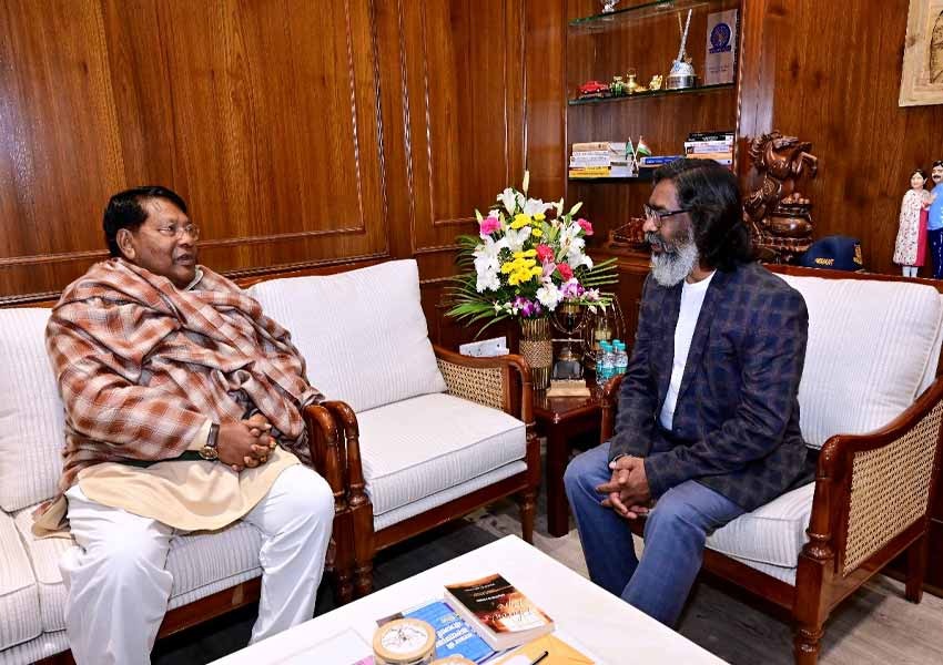 Rameshwar Oraon met Hemant Soren