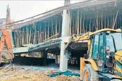 Bulldozer-Action-in-Jamshedpur