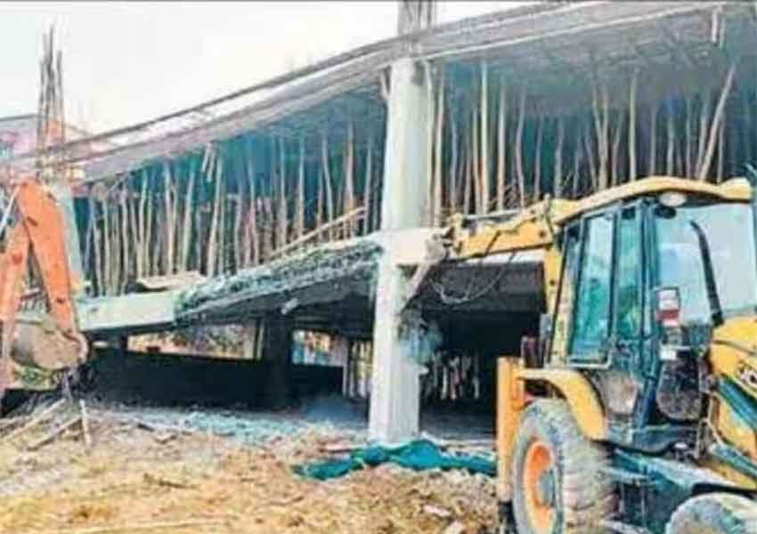 Bulldozer-Action-in-Jamshedpur