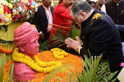 Governor and Chief Minister paid tribute
