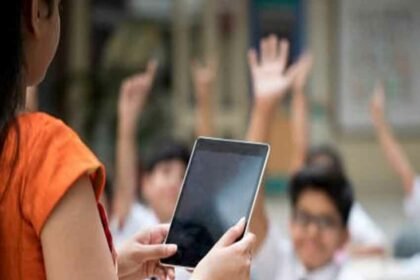 Tablet-to-Jharkhand-Teachers