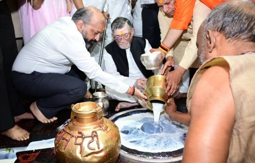 The Governor of Jharkhand performed worship at Baba Baidyanath Dham
