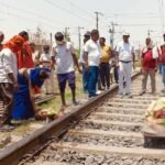 -daltonganj-railway-station-the-woman-died-after-getting-hit-by-the-ranchi-chopan-intercity-express-going-from-chopan-to-ranchi