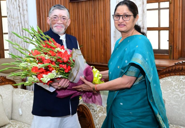 राज्यपाल से अन्नपूर्णा देवी ने की मुलाकात राज्यपाल से अन्नपूर्णा देवी ने की मुलाकात