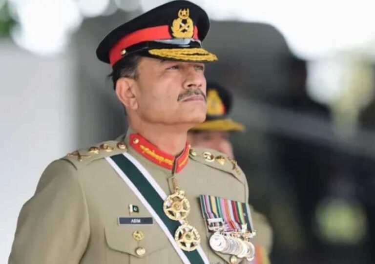 इजरायल-ईरान युद्ध में पाकिस्तान का ‘डबल गेम’? ‘बकरी’ की हत्या में आसिम मुनीर पर गंभीर आरोप