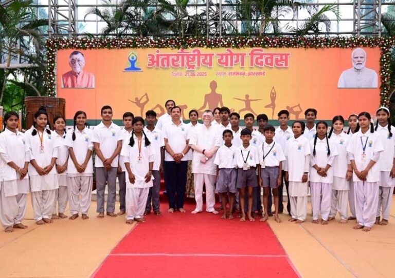 योग भारत का विश्व को अनुपम उपहार: राज्यपाल योग भारत का विश्व को अनुपम उपहार: राज्यपाल