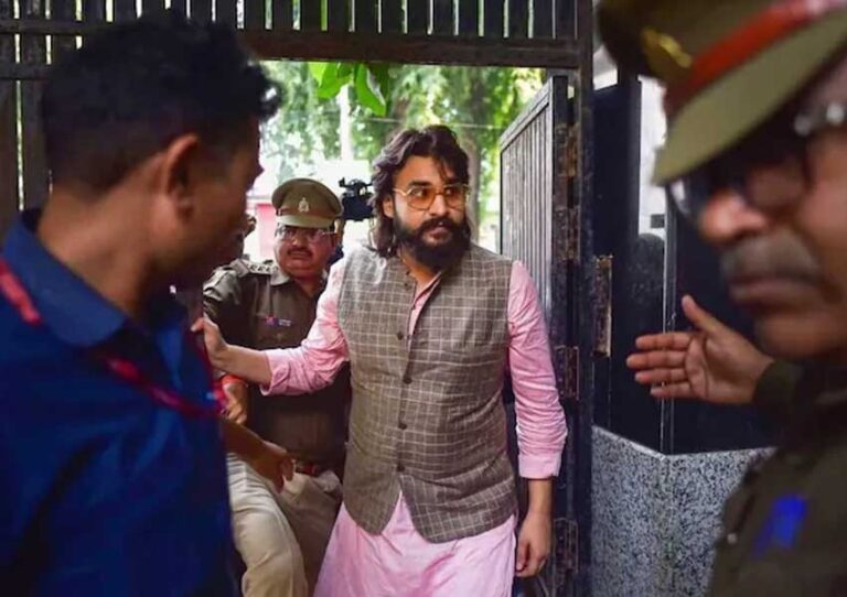 अब्बास अंसारी को हाईकोर्ट से बड़ी राहत!, मऊ की सजा रद्द, विधायकी बहाल अब्बास अंसारी को हाईकोर्ट से बड़ी राहत!, मऊ की सजा रद्द, विधायकी बहाल