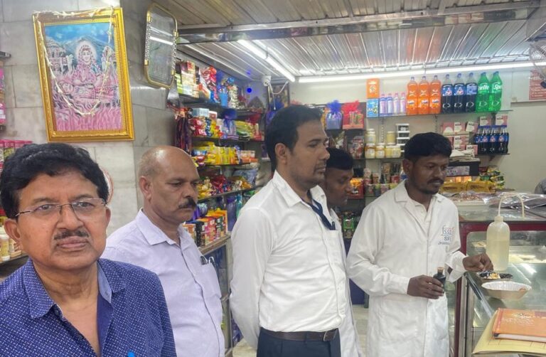रांची में न्यू चुरूवाला और न्यू राज स्वीट्स में मिली खामियां, खाद्य सुरक्षा दल ने…