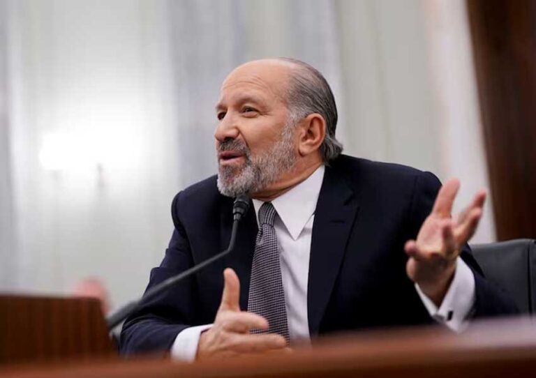 भारत को 50% टैरिफ या रूस-चीन से दूरी, लुटनिक बोले- ‘भारत माफी मांगकर बातचीत की मेज पर लौटेगा’