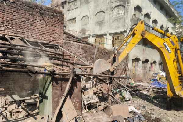 Demolishing Over 25 Illegal Structures
