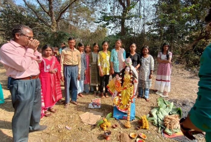 Farewell to the Goddess of Learning