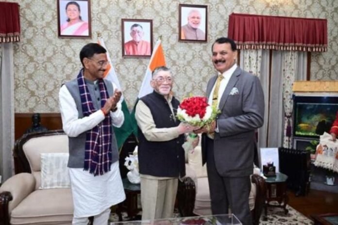 Navy Chief Meets Governor