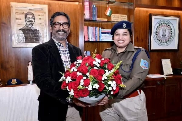 Palamu DC and SP Met the CM