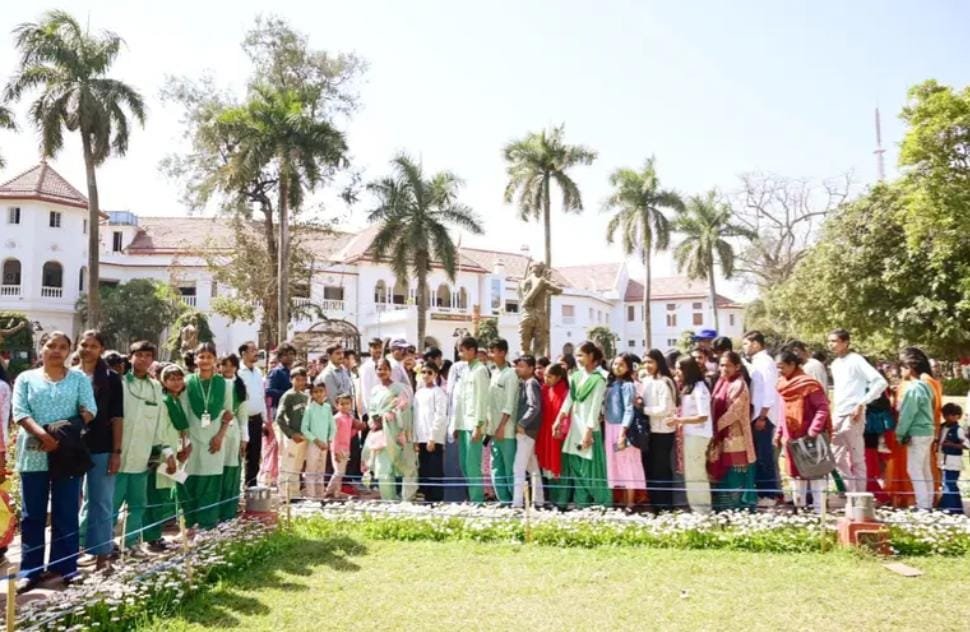 Lok Bhavan Garden Opens for Public