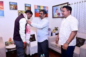 Newly Elected President Jitendra Oraon met the CM