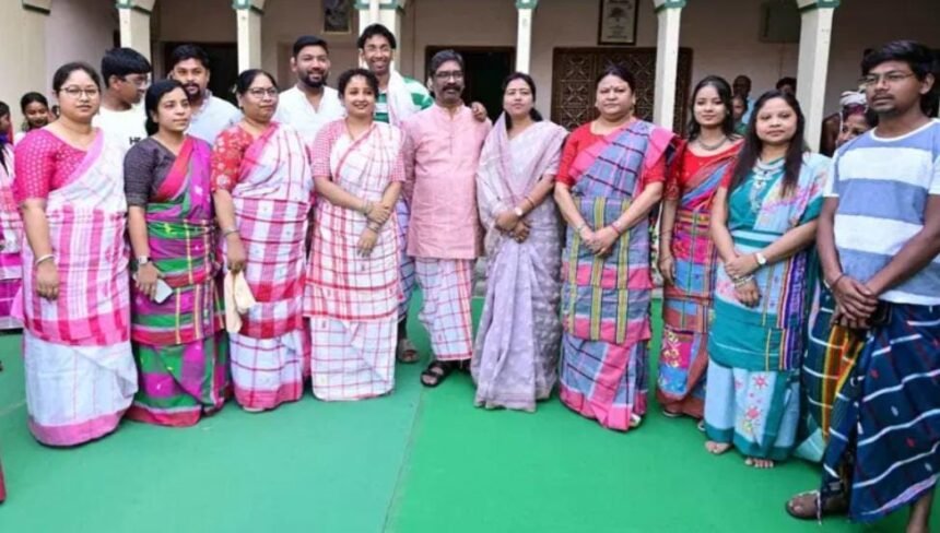 Chief Minister Hemant Soren Participated in the Baha festival