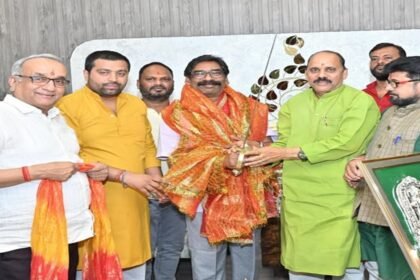 Delegations from Various Committees met CM Hemant