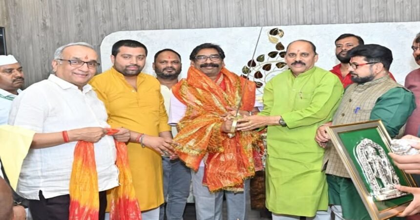 Delegations from Various Committees met CM Hemant