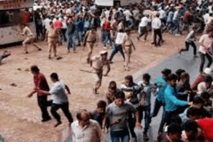 Lathicharge on striking employees in Gurugram