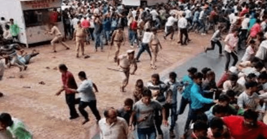 Lathicharge on striking employees in Gurugram